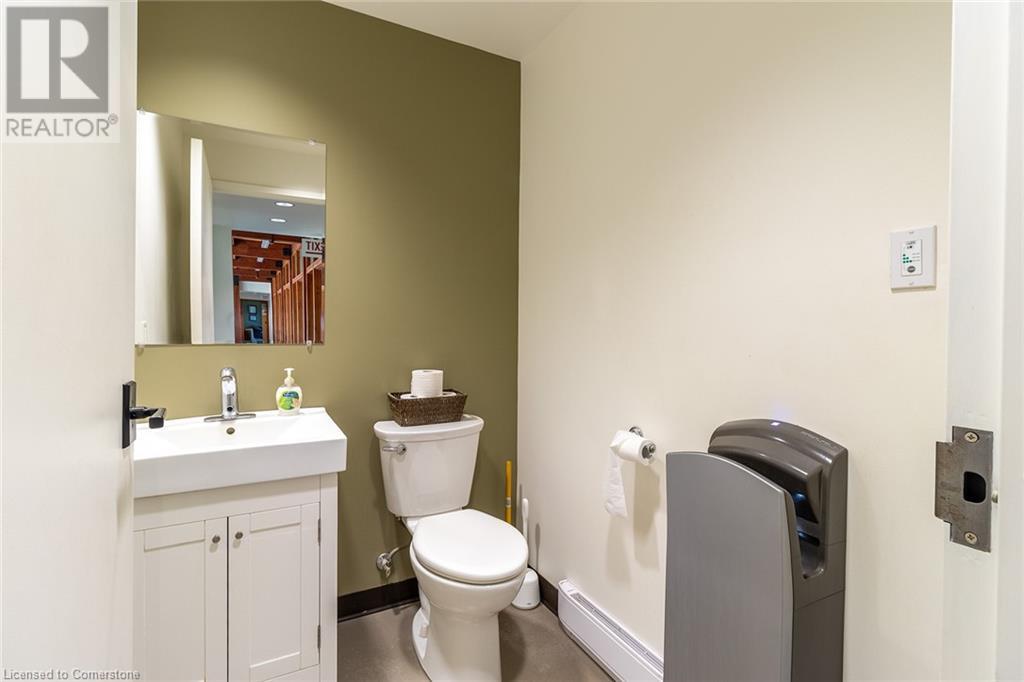 13 Commerce Court Property Photo 7