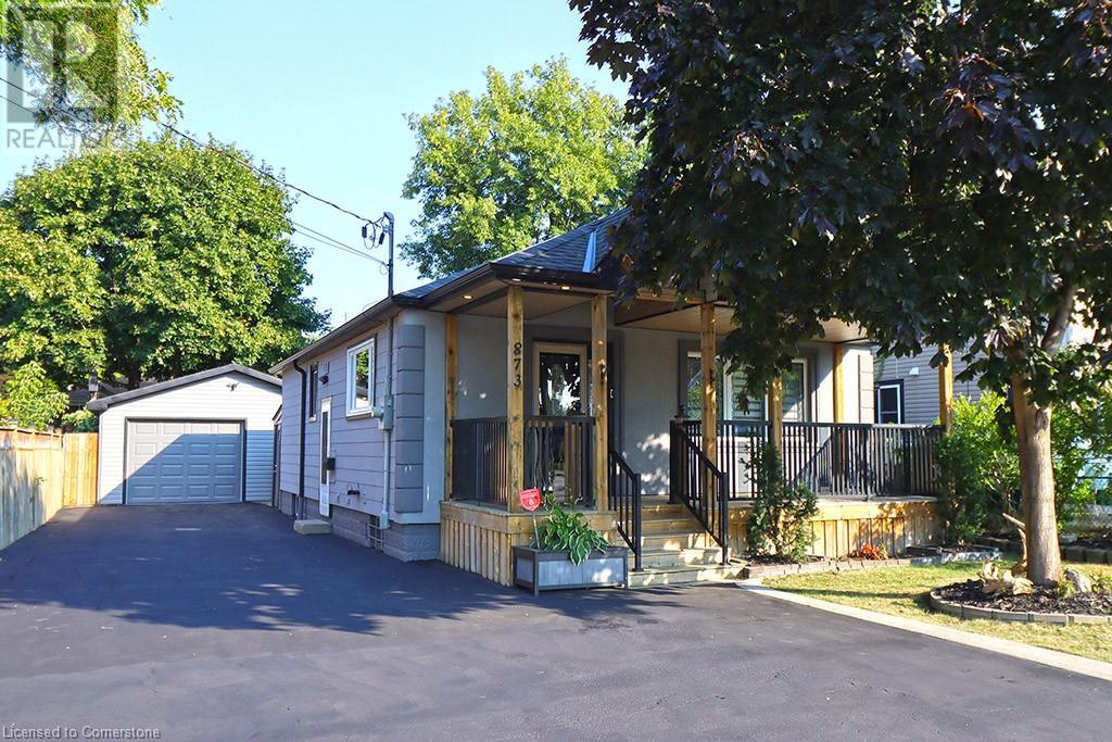 873 Upper Wellington Street E Property Photo