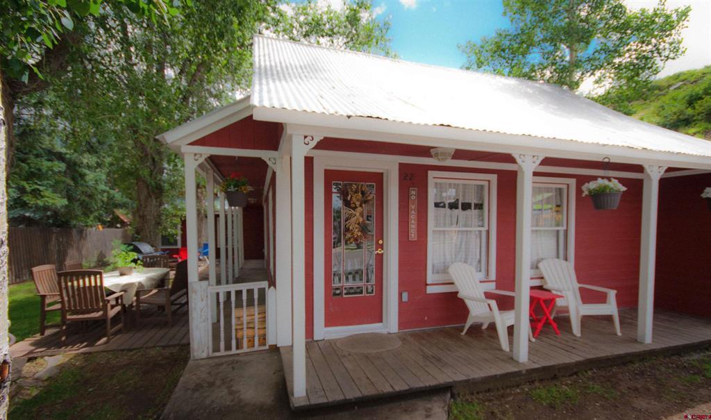 22 Elk Avenue Property Photo