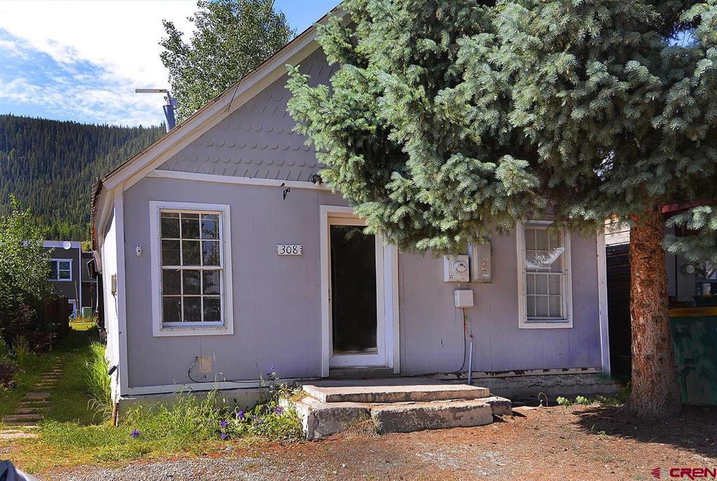 308 Whiterock Avenue Property Photo 1