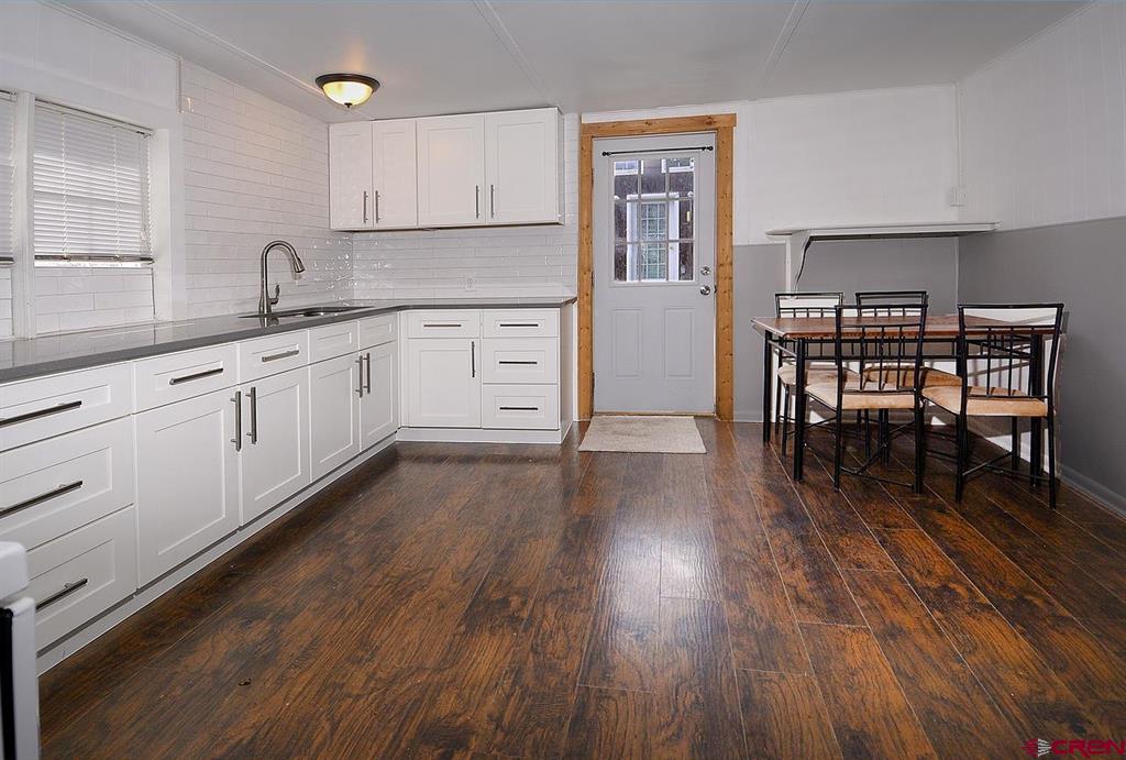 308 Whiterock Avenue Property Photo 3