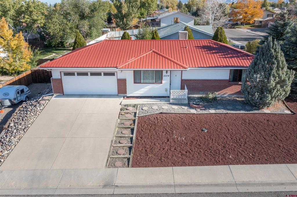 2279 Elizabeth Way Property Photo