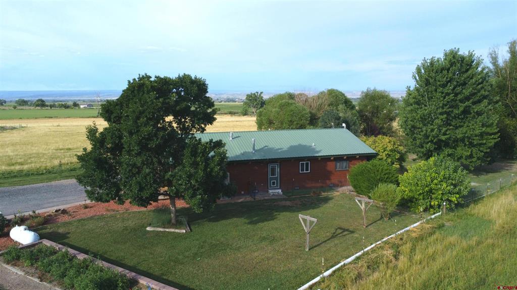17938 B Road Property Photo 6