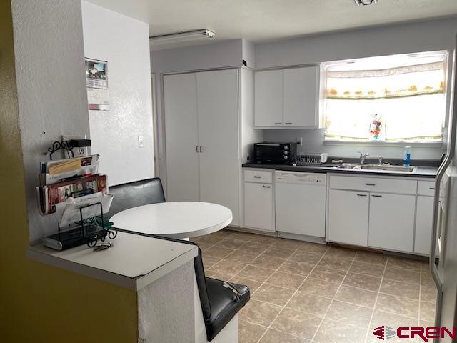 501 S Cedar Property Photo