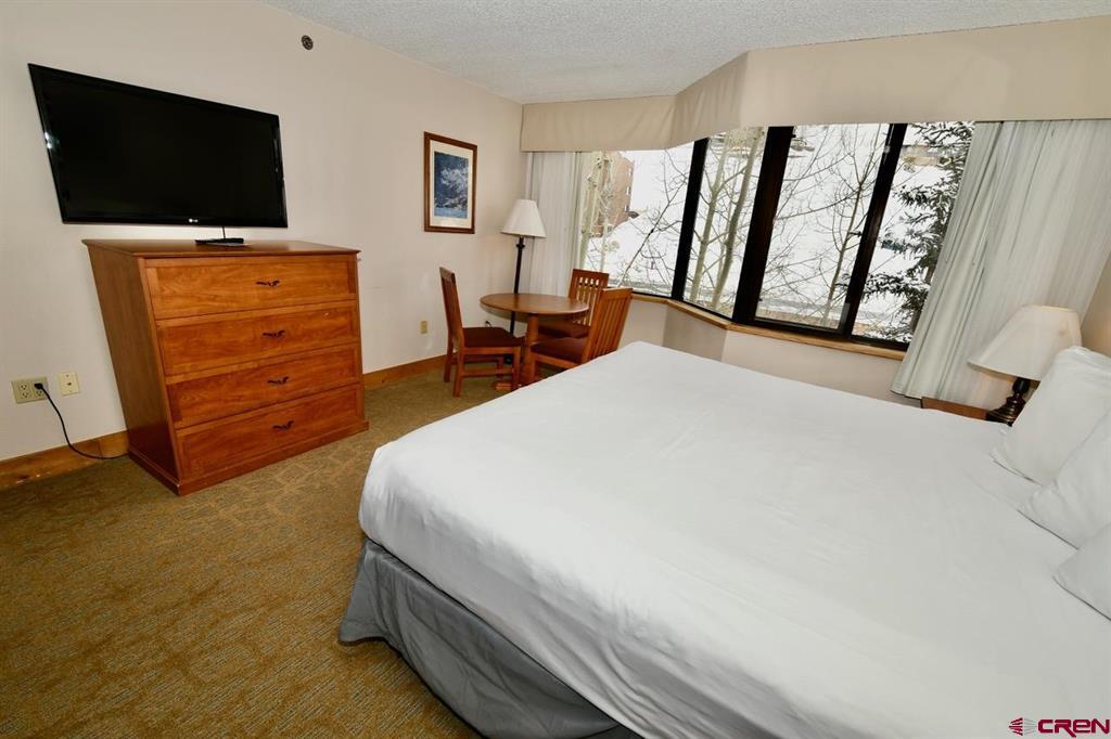 6 Emmons Road Property Photo 12