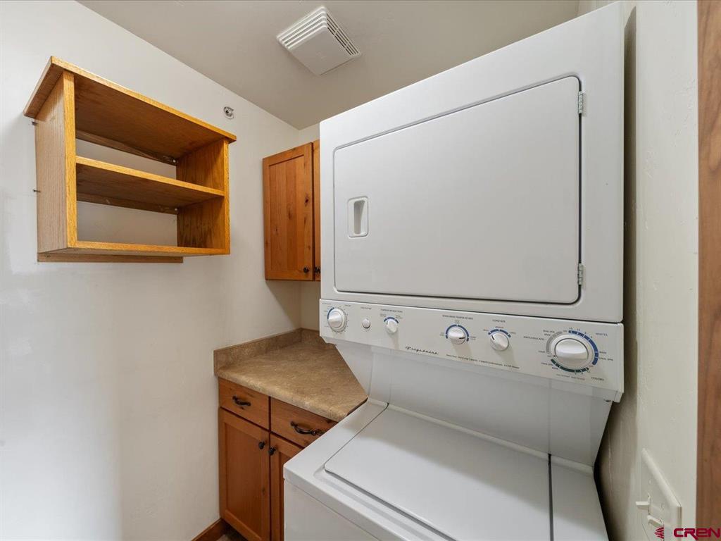 550 Redcliff Circle Property Photo 21