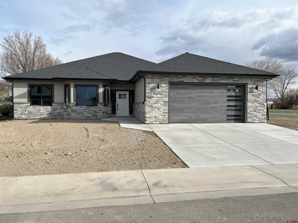 2640 Red Cliff Circle