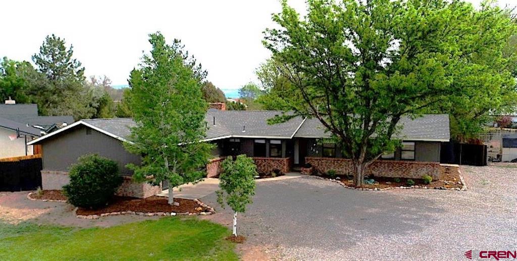 560 Willow Wood Street Property Photo 1