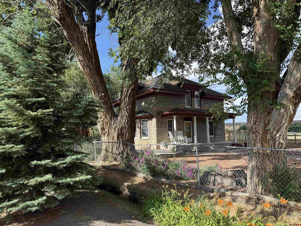 21413 Austin Road Property Photo 1