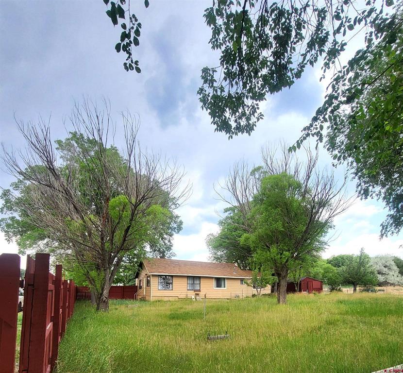 885 Main Street Property Photo
