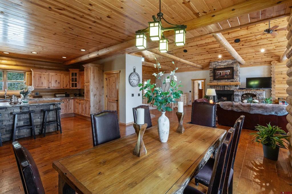 640 Clear View Road Property Photo 5