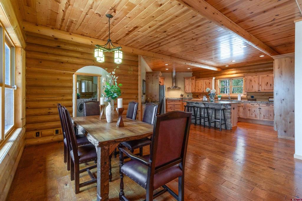 640 Clear View Road Property Photo 6