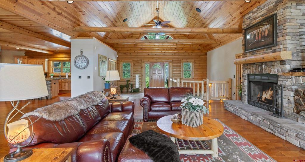 640 Clear View Road Property Photo 12