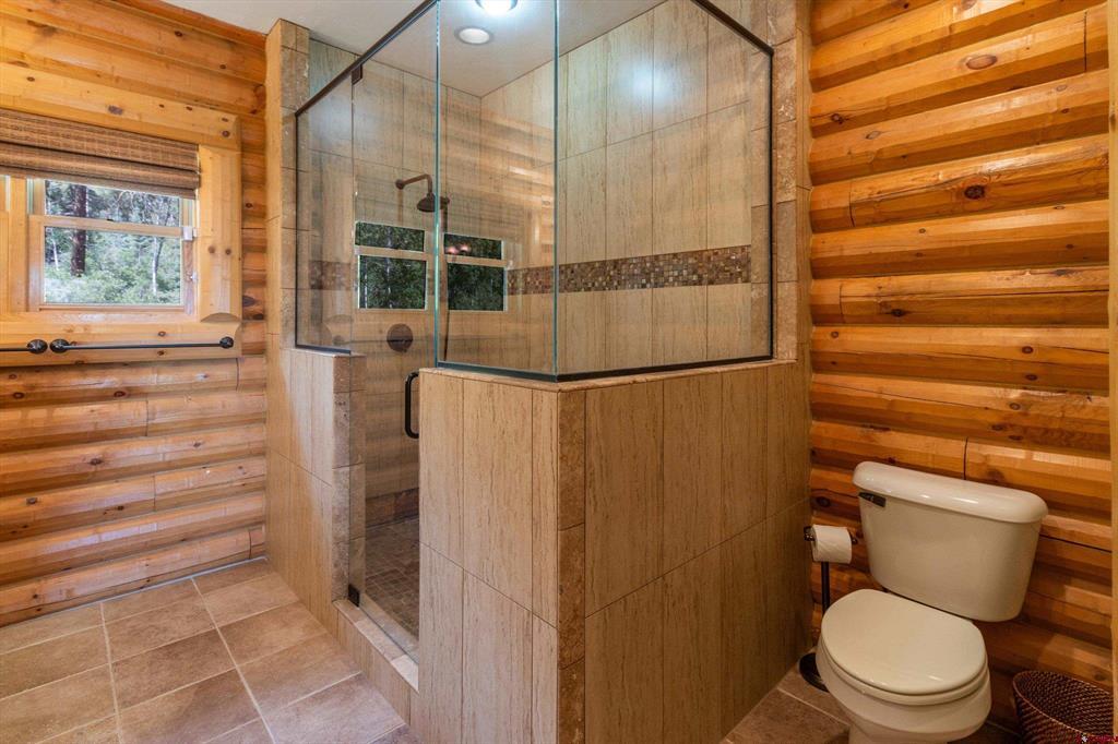 640 Clear View Road Property Photo 16