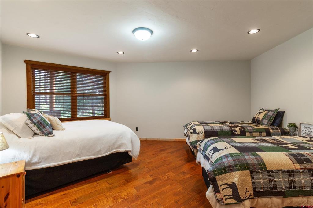 640 Clear View Road Property Photo 25