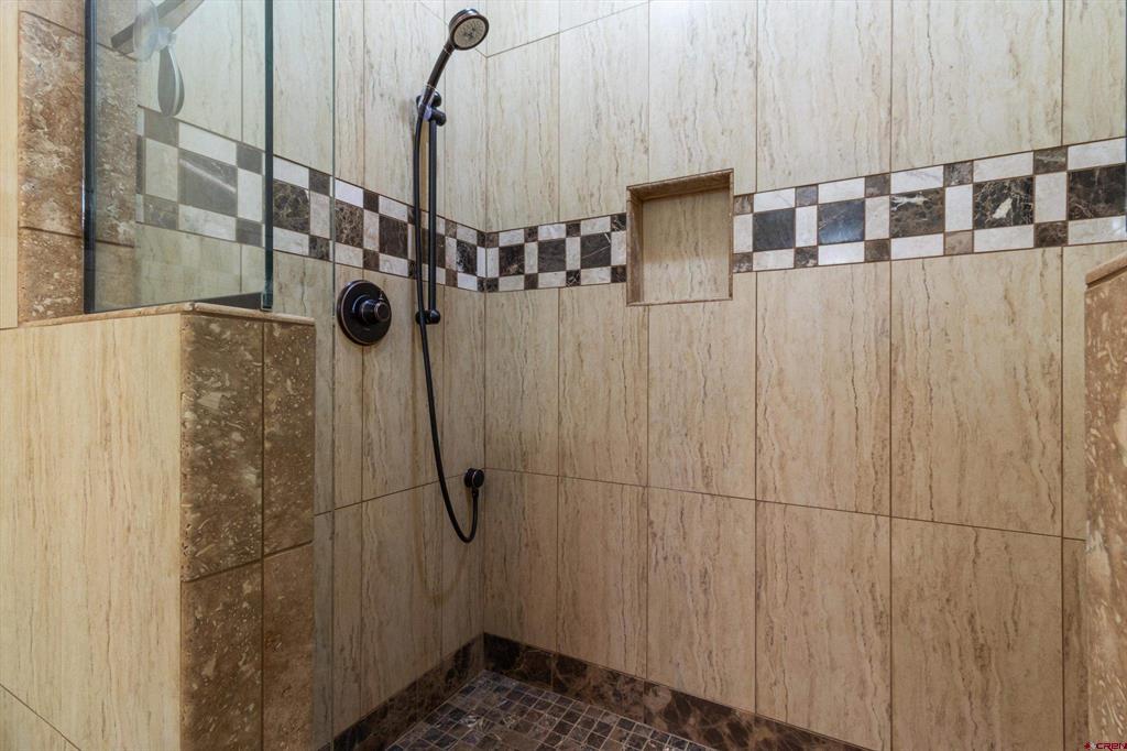 640 Clear View Road Property Photo 26