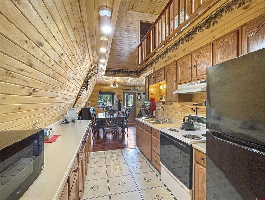 7379 Road 42.9 Property Photo 9