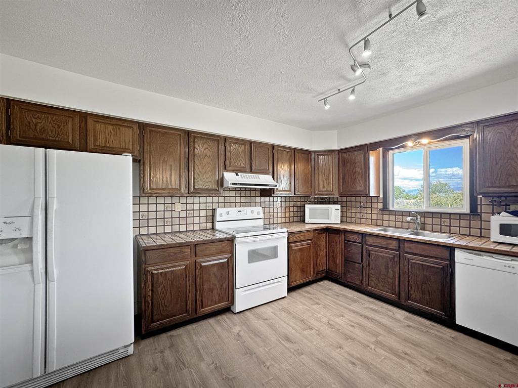 9627 3200 Road Property Photo 23