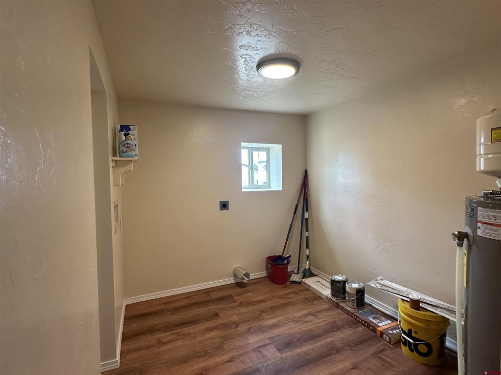 111 S Elm Street Property Photo 8