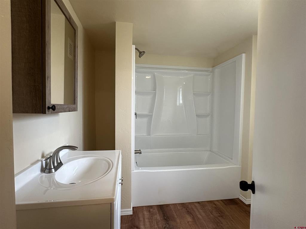 111 S Elm Street Property Photo 10