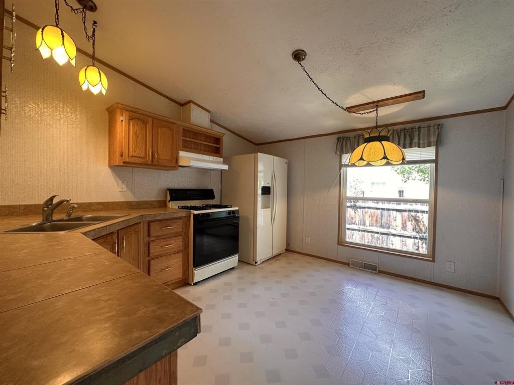 280 S Elizabeth Common Property Photo 4