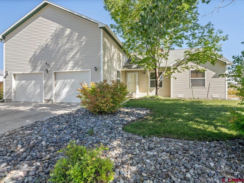 631 Silver Drive Property Photo 1