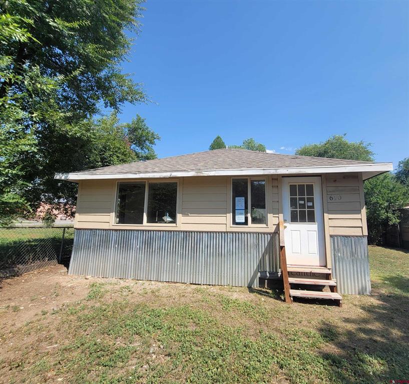 610 Browning Avenue Property Photo