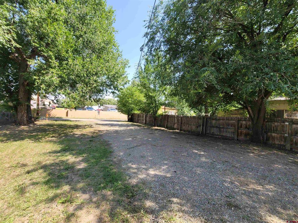 610 Browning Avenue Property Photo 2