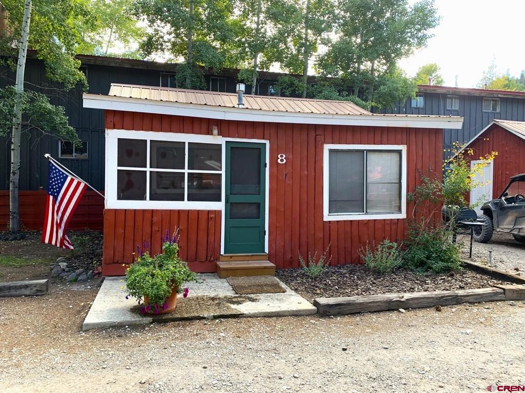 331 N Gunnison Avenue Property Photo 1