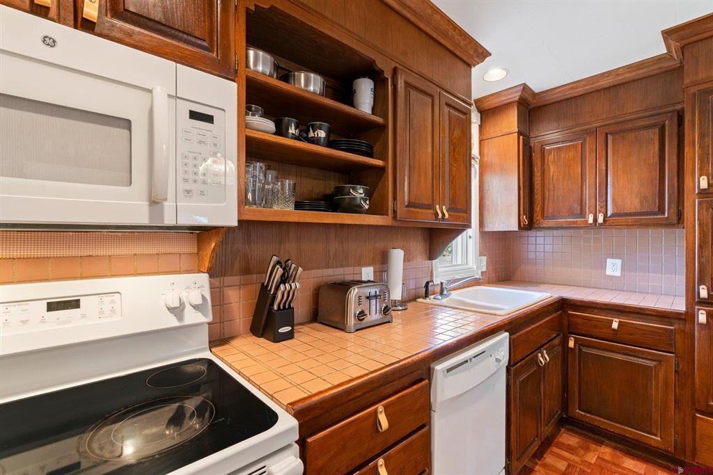 308 Silver Queen Property Photo 10