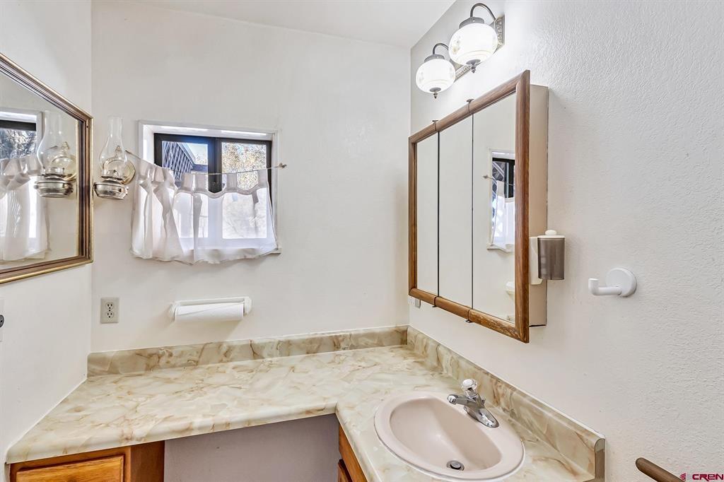 1711 Purdy Mesa Road Property Photo 21