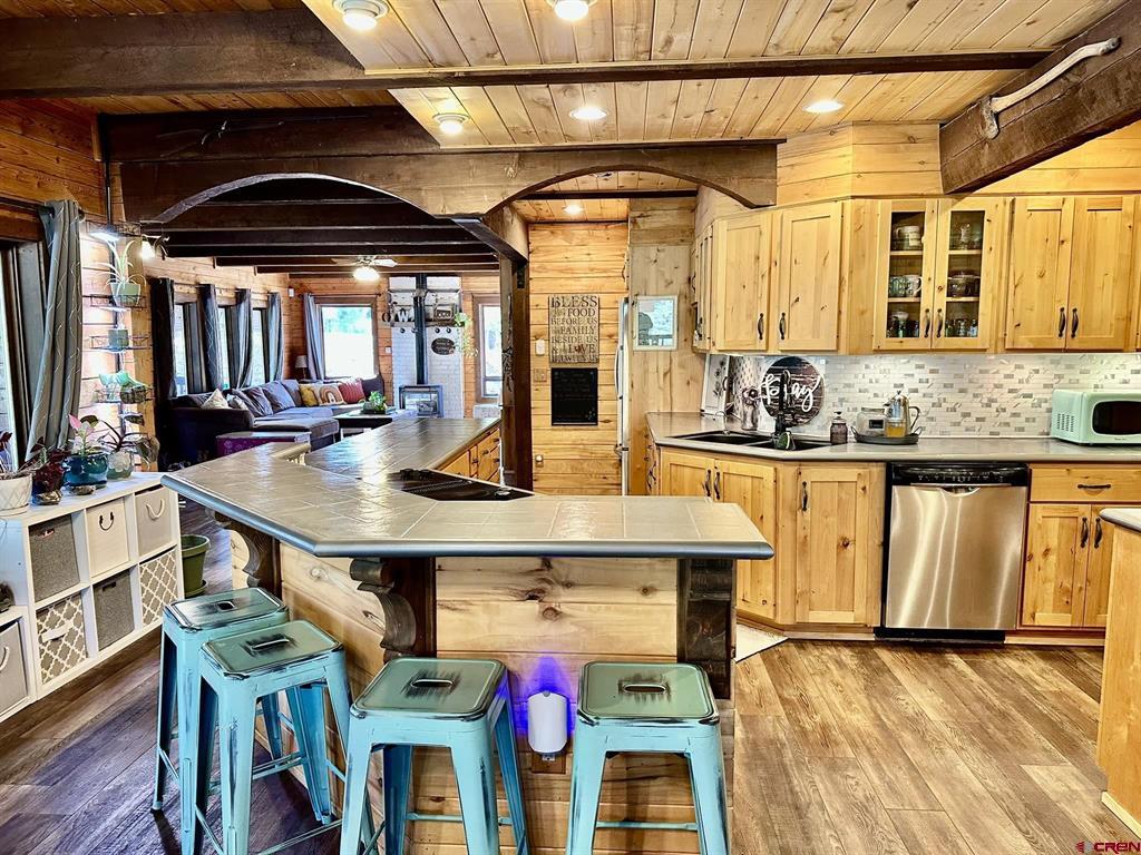 1425 N Highway 149 Property Photo 4