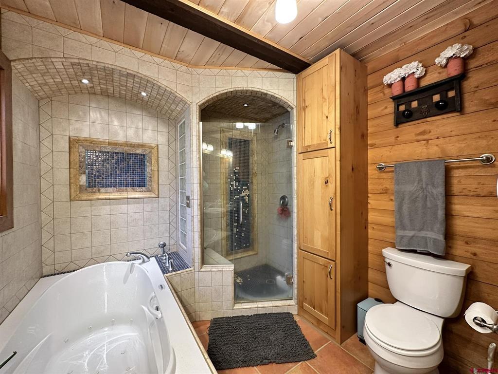 1425 N Highway 149 Property Photo 15