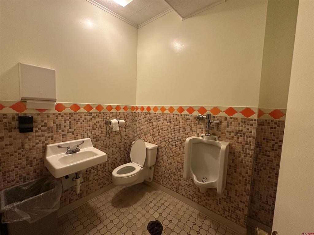 27 S Cascade Avenue Property Photo 16