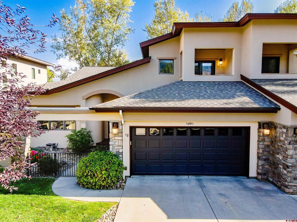 18 Turnberry Drive Property Photo