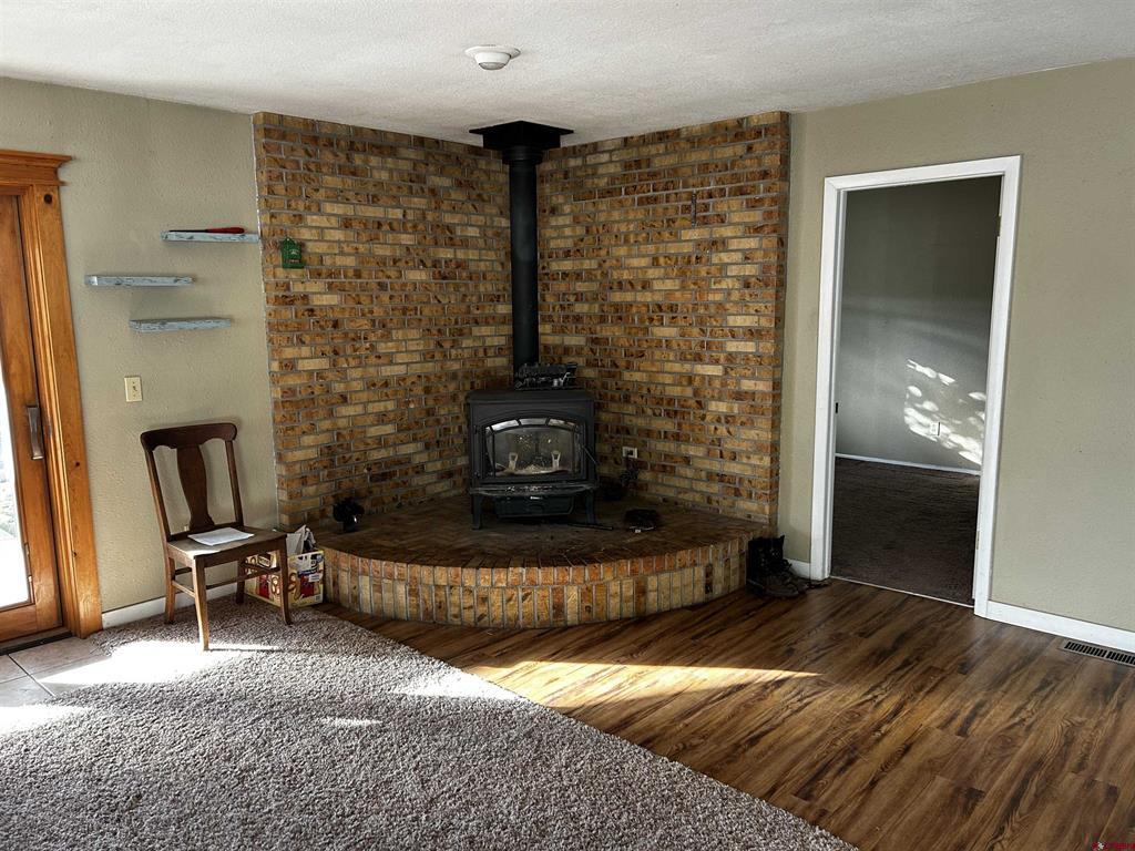 563 Pine Street Property Photo 4