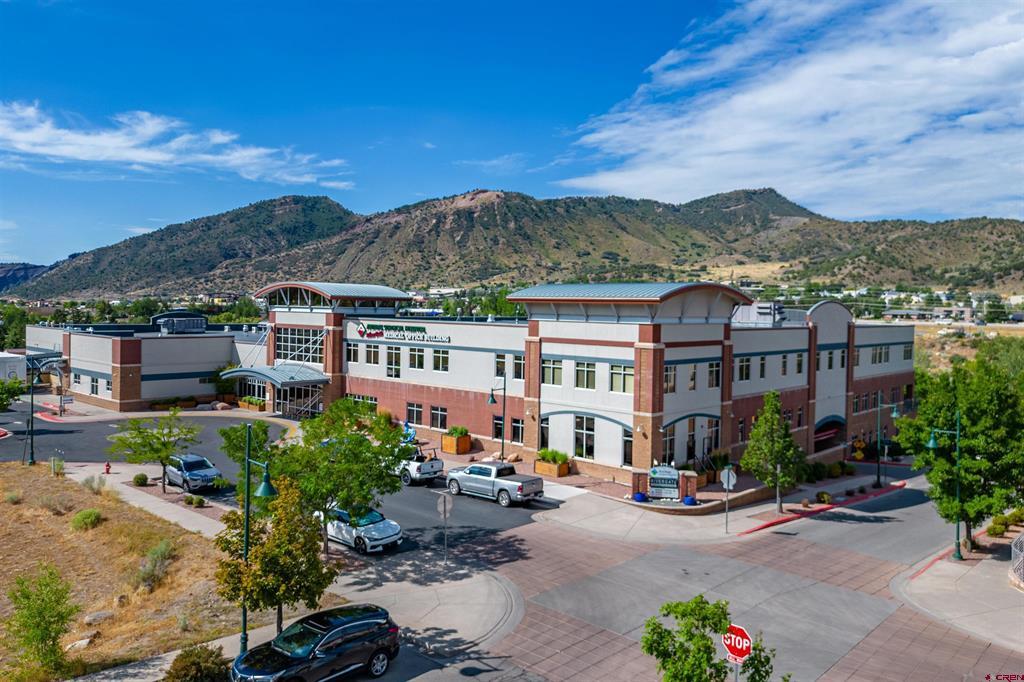 575 Rivergate Lane Property Photo 1