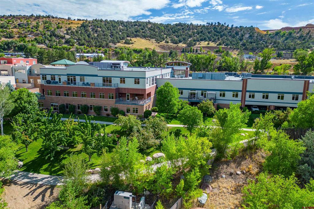 575 Rivergate Lane Property Photo 3