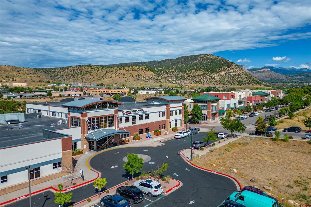 575 Rivergate Lane Property Photo 6