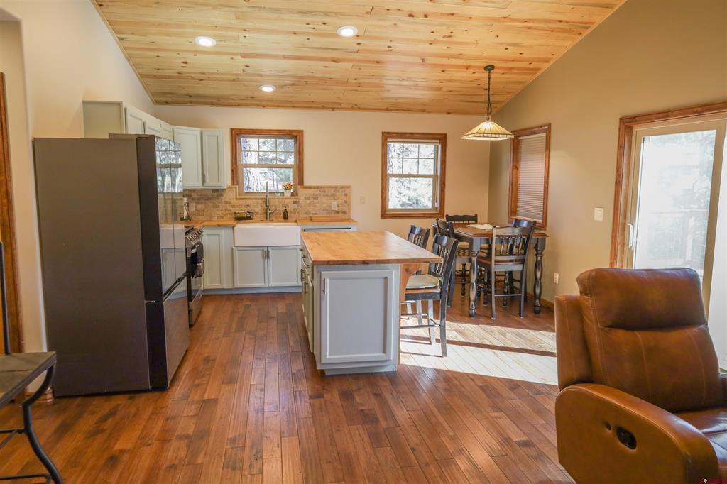 62 Snowbird Lane Property Photo 4