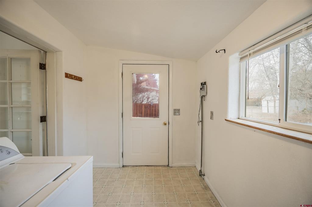 221 Leon Street Property Photo 23