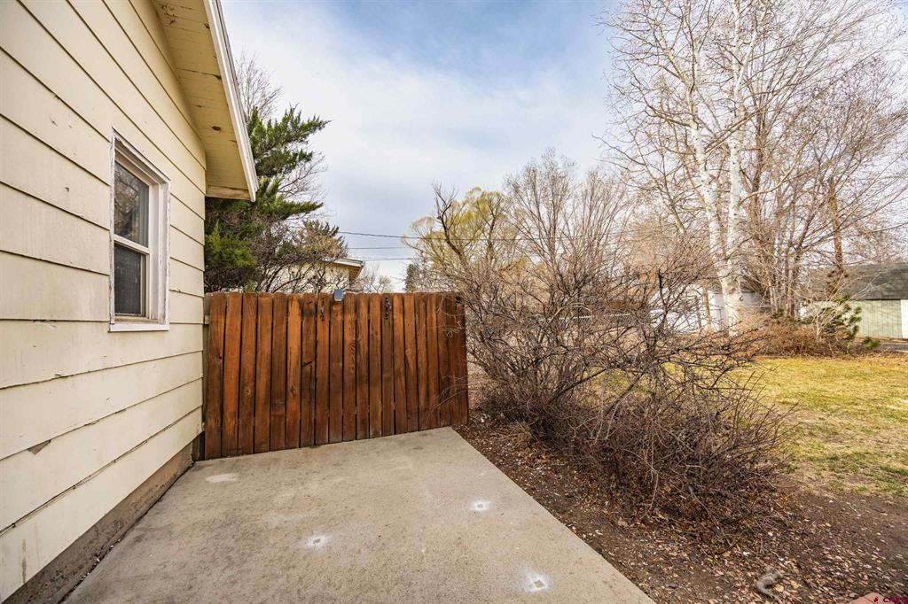 221 Leon Street Property Photo 37