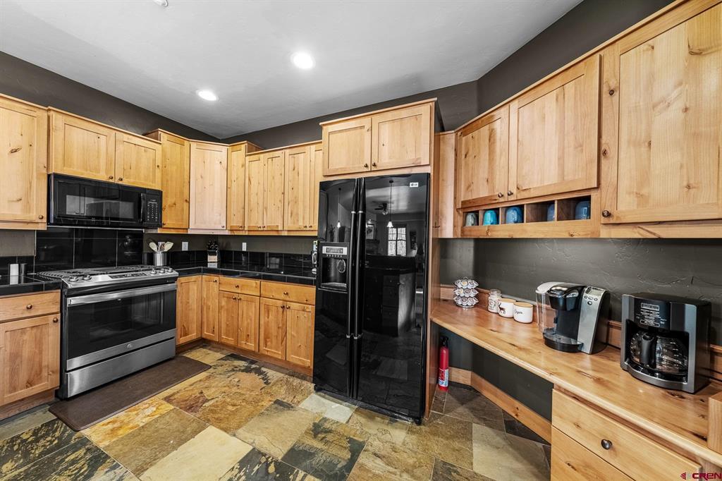 114 Limestone Court Property Photo 6