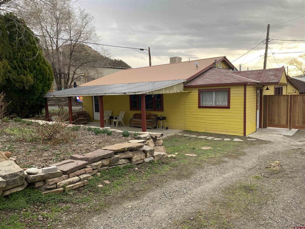 100 Onarga Avenue Property Photo
