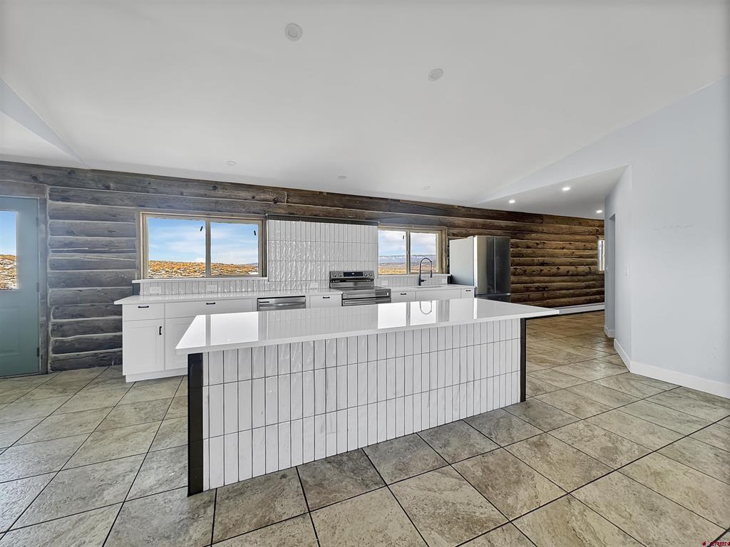 6313 Sagebrush Road Property Photo 3