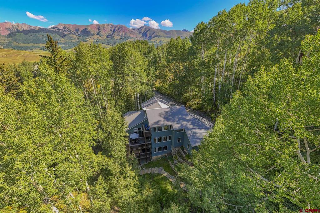 18 Aspen Lane Property Photo 4