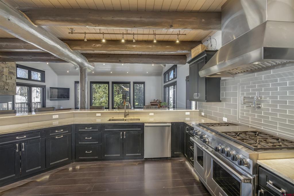18 Aspen Lane Property Photo 7
