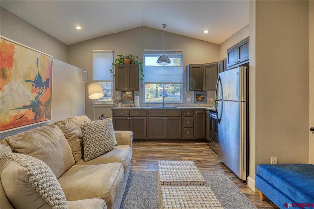 303 Apple A&b Street Property Photo 8