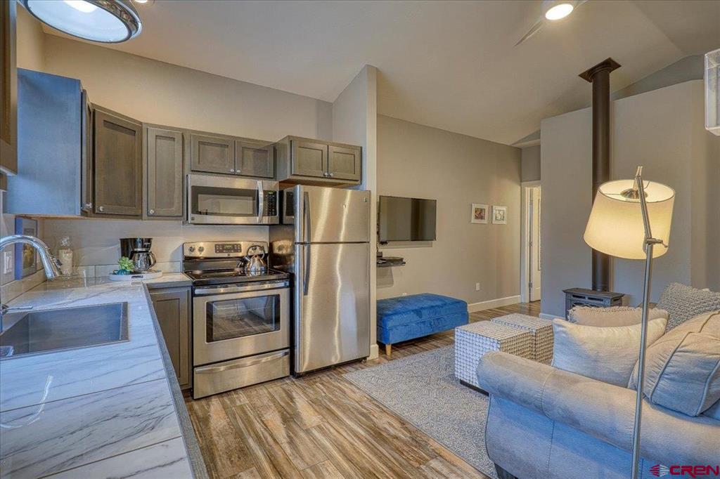 303 Apple A&b Street Property Photo 9