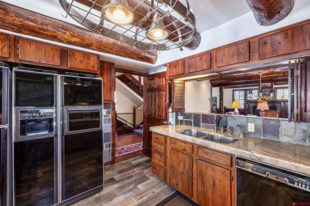8 Gothic Avenue Property Photo 14